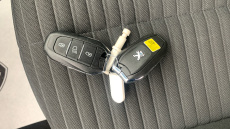 Peugeot 2008 1.2 PureTech Active Premium 5dr Petrol Estate